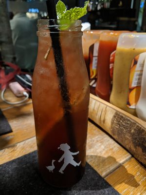 Forest berry iced tea, subtle and not so sweet so it was yum at Hans im Glück in Central Singapore