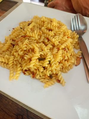 Pasta alio olio e pepperonio at Flower Power Restaurant in Koh Phayam