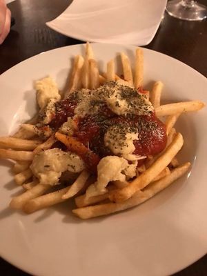 Vegan pizza poutine at Slices in Osaka