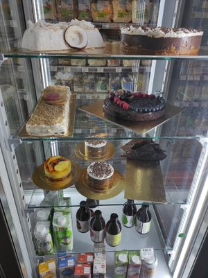 Cakes at Suribachi in Porto