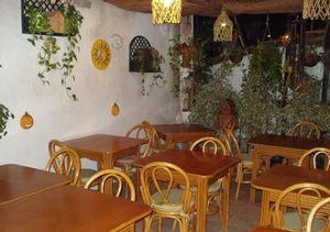 Inside - 1st floor at Suribachi in Porto