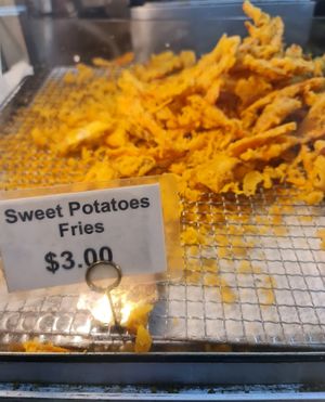 Sweet Potato Fries ~ 11/6/22 at Million Star Fried Banana 萬星炸香蕉 in East Singapore