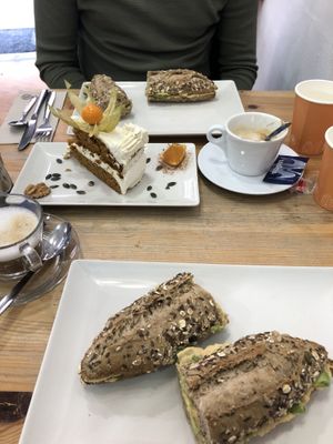 Avocado Hummus Toast  at Cocome in Sevilla