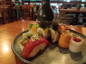 The 10 sushis at Sushimar Vegano in Sao Paulo
