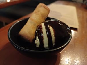 Banana springroll with nice cream at Sushimar Vegano in Sao Paulo