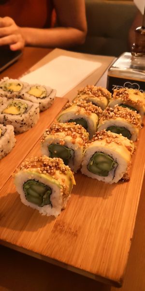 Sushi de aspargos at Sushimar Vegano in Sao Paulo