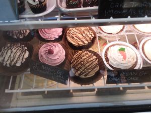 Vegan gluten free mini cakes at Angelic Desserts in Naples
