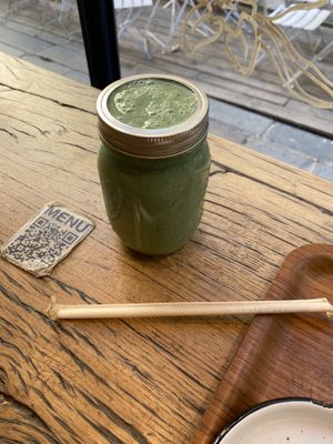 green smoothie💚 at Wild & The Moon - Opéra in Paris
