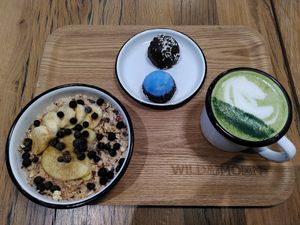 porridge & matcha - you gotta like coco #Veganuary at Wild & The Moon - Opéra in Paris
