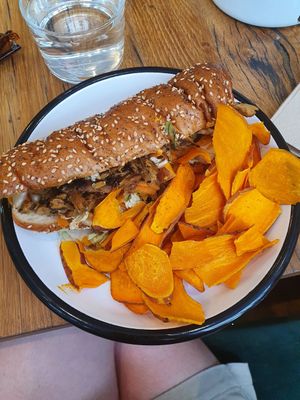 Banh mi at Wild & The Moon - Opéra in Paris