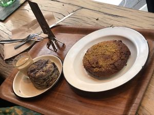 Bluebery scone& cookie Vegan at Wild & The Moon - Opéra in Paris