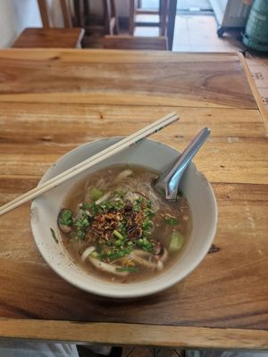 Thai noodles at Phranakorn Vegetarian Food in Bangkok