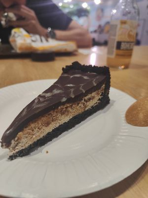 Oreo cake at Loving Hut - Spalena in Prague