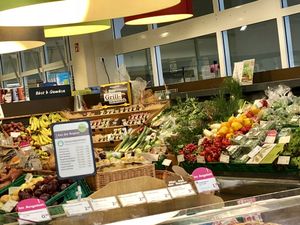 veggie corner at denn's Biomarkt - Hasenheide in Berlin