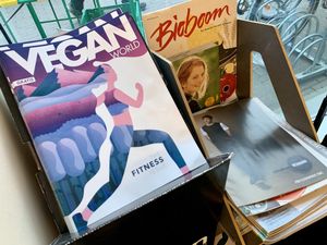 journals at denn's Biomarkt - Hasenheide in Berlin