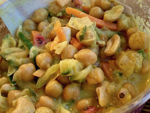 chickpea salad at denn's Biomarkt - Hasenheide in Berlin