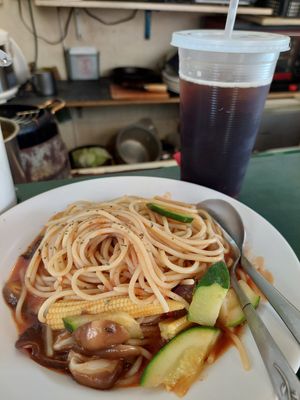 Tomato Sauce Pasta with Big Ice Tea, total $ 120 at Shi Shu Yi Li Italian Pasta in Tainan