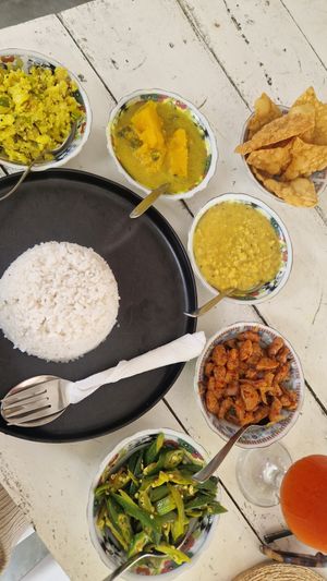 The rice and 5 curries at Dulnetha Homestay & Restaurant in Weligama