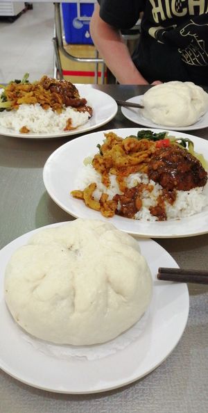 We ordered 2 buns and 2 buffet style plates at Tinh Tam Trai in Phu Quoc