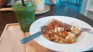 vegan sukiyaki noodles dish at Lemon Farm - Thonglor in Bangkok