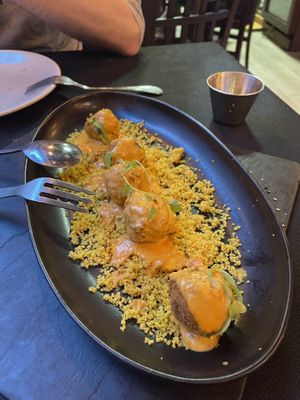 Kaftas in a mildly spicy sauce   at El Quinto in Gijon