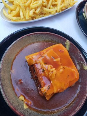 Francesinha vegan at Casanova in Porto