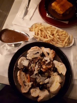 Pica pau 🇵🇹 (super filling and tasty). Has the same sauce as francesinha at Casanova in Porto