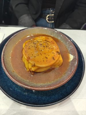 Vegan francesinha with vegan egg at Casanova in Porto