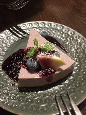 Blueberry cheesecake (vegan) at Pettirosso in Kyoto