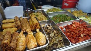 buffet selection  at Hong Fu Vegetarian in West Singapore