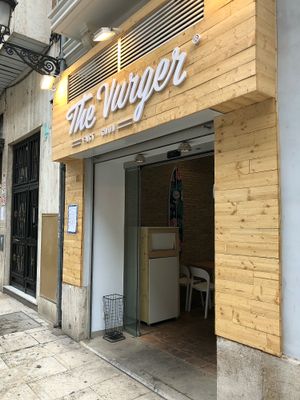 Storefront at The Vurger in Valencia