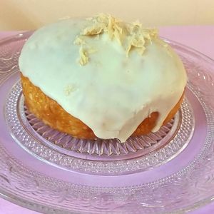 סופגניית חלווה  at Lehem Nekuda in Ramat Hasharon