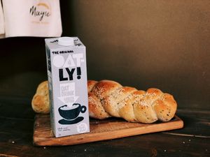 Challah bread baked with Oatly at Mayse Artisan Bakery in New Territories
