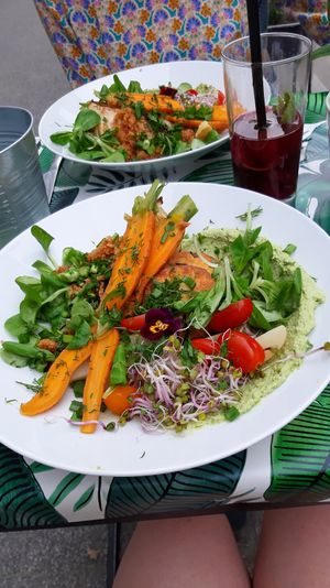 talerz letni / summer plate at Kuchnia PoWolność in Poznan