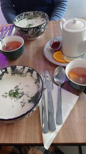 zupa ogórkowa i herbata z konfiturą / cucumber soup and tea with jam at Kuchnia PoWolność in Poznan