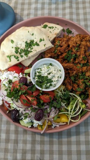 Talerz grecki at Kuchnia PoWolność in Poznan