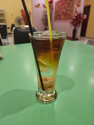 Waaaay too sweet litchi ice tea at Mie Panjang Umur in Malang