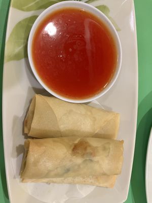 Vegetarian spring rolls at Mie Panjang Umur in Malang