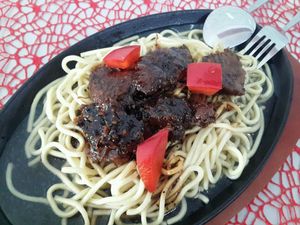 Mie Hotplate Beef Blackpepper at Mie Panjang Umur in Malang
