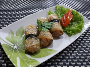 Lumpia Shanghai at Mie Panjang Umur in Malang