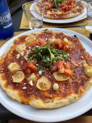 Pizza vegana at L'Arancio in Pisa