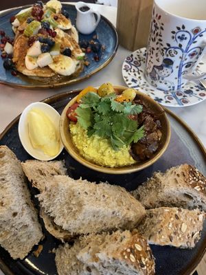 pancakes & scrambled non-egg at Plant B in Antwerpen