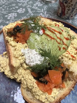 vegan salmon with tofu scramble and advocado and vegan cream cheese and it was amazing!!  at Plant B in Antwerpen