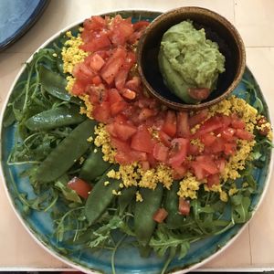 ‘Chicken’ salad with spicy guacamole at Plant B in Antwerpen