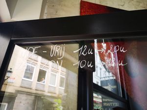 Current opening times. at Plant B in Antwerpen