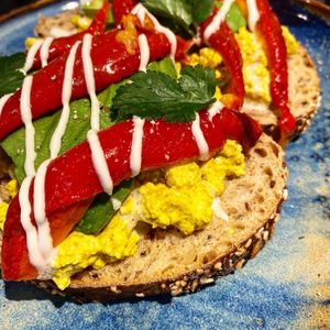 No-Egg-Salad Sandwich - scrambled tofu with avocado slices, grilled bell pepper and veganaise. All home-made  at Plant B in Antwerpen
