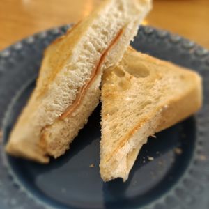 Tosta no detalhe at Padoca Vegan - Fábrica in Vila Nova De Gaia