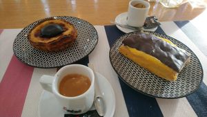 Pastries & café at Padoca Vegan - Fábrica in Vila Nova De Gaia
