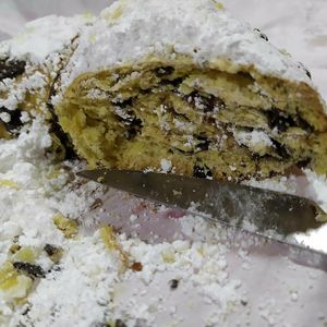 Bolo rei de chocolate at Padoca Vegan - Fábrica in Vila Nova De Gaia