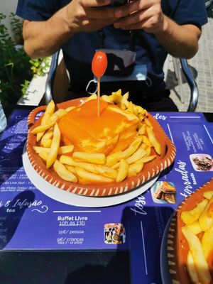 Francesinha at Padoca Vegan - Fábrica in Vila Nova De Gaia